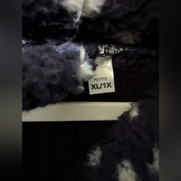 Bumblebella by Jill Martin Petite XL/1X Sherpa Shawl Lounger Navy Snow Leopard - Picture 4 of 9